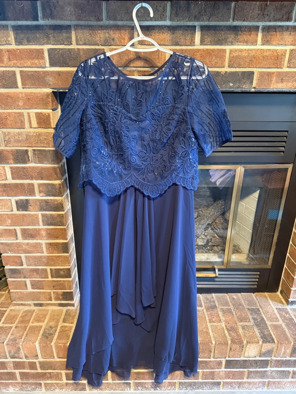 Elegant Navy Blue Lace Overlay Evening Dress